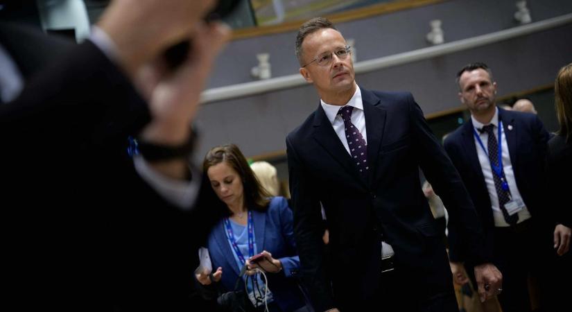 Szijjártó Péter élőben jelentkezik a nagy csata helyszínéről – itt követhetik - Mandiner