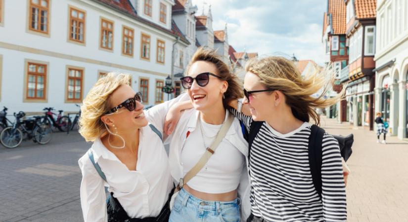 A kínai horoszkóp szerint 3 csillagjegy új barátságot köt a napokban - Elle
