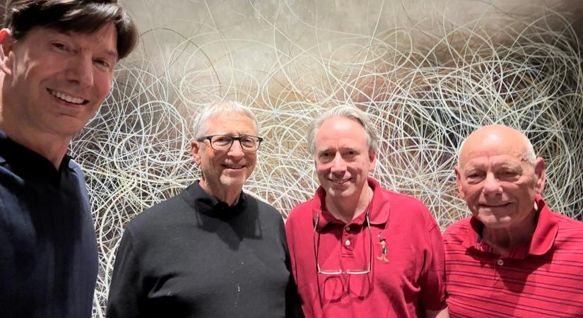 Életükben először összefutott Bill Gates és Linus Torvalds - HWSW