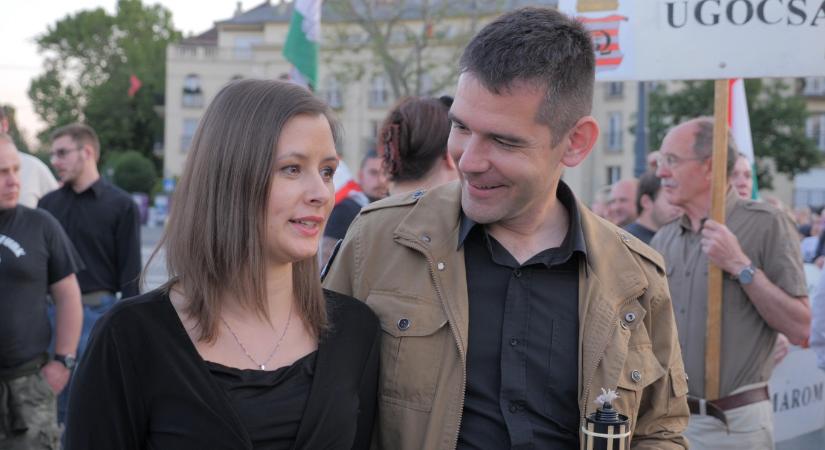 Novák Előd a lánya ballagásán cigányozott egyet - 444.hu