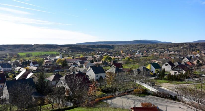 Makutyi dumák - FüHü