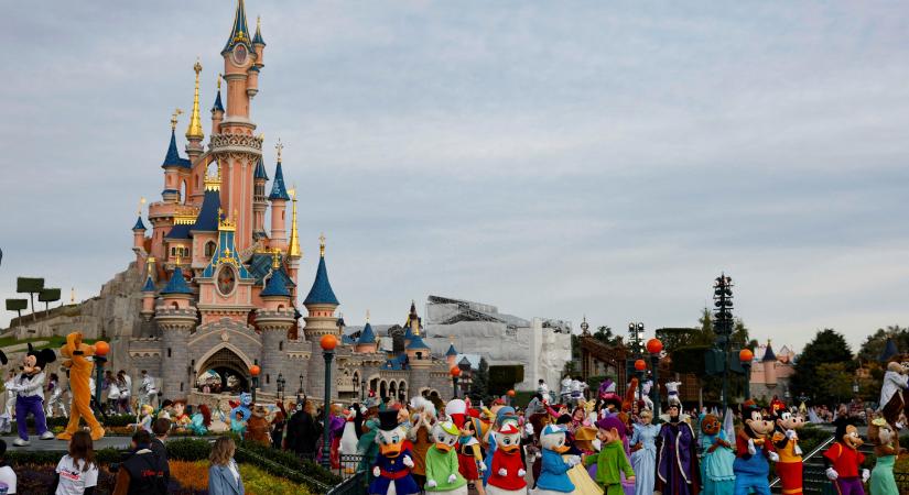 Disneylandben tartott álesküvő miatt nyomoz a francia rendőrség, mert egy 9 éves ukrán kislány alakította a menyasszonyt - 444.hu