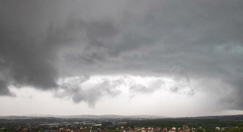 Kiadták a figyelmeztetést Borsodban! Hatalmas zivatar hűt le a kánikulában - Boon