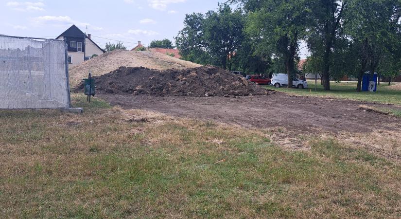 Megkezdődött a munkavégzés a Galambos Parkban - Szolnoki Napló
