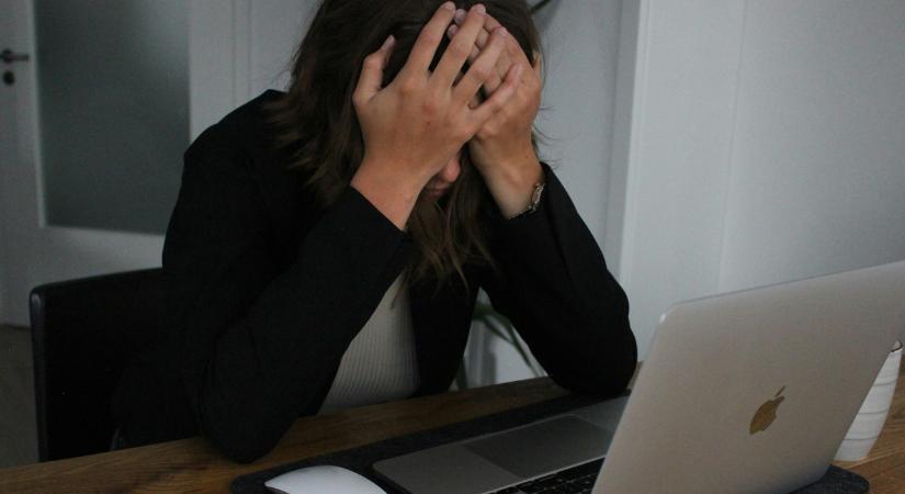 Friss kutatás az online kommentkultúra digitális jelenlétre gyakorolt hatásáról - Patika Magazin