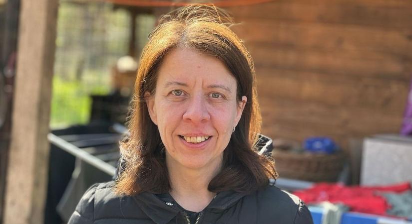 "Nyolc órán át feküdtem a padlón" - így él most Gabi, akinek leégett a háza, a barátja elhagyta, majd sztrókot kapott - Ripost