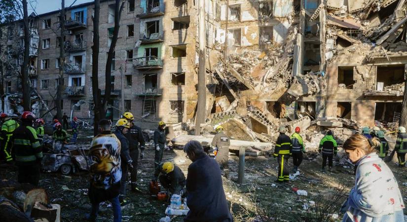 Toronyházat találtak el az oroszok hétfő hajnalban, hamarosan túlterhelődhet az ukrán légelhárítás - Kárpátinfo