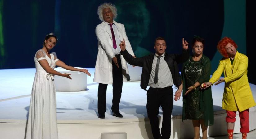 Nyáron se hallgat el az Opera - kultura.hu
