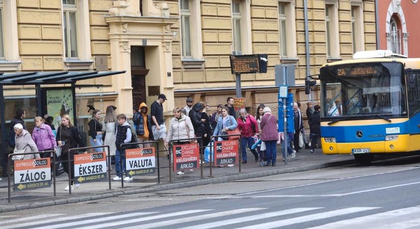 A fizika törvényei miatt van hőség a helyi járatokon - az utasok el vannak kényelmesedve - Bama