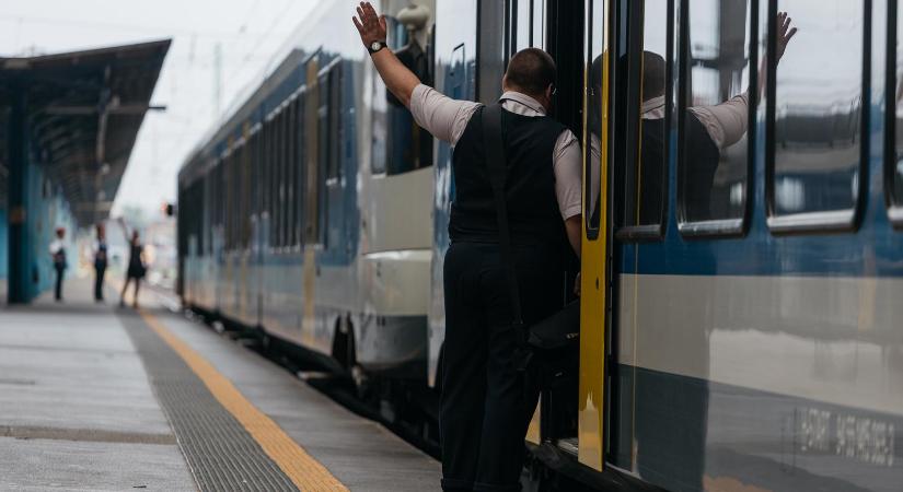Máris megjelent a Lázár János fenyegetése után leállított Holavonat portál alternatívája - Népszava