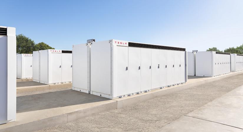 A Tesla építheti Kína eddigi legnagyobb hálózatra kapcsolt energiatárolóját - Villanyautósok