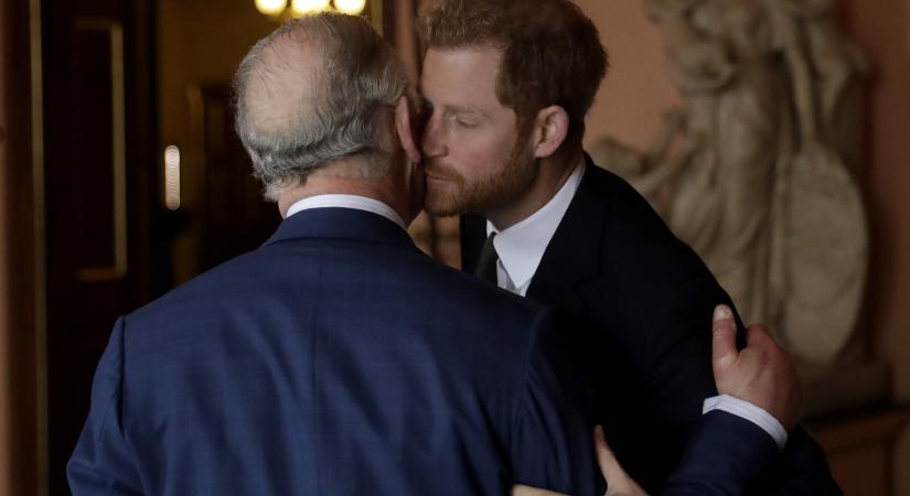 Hihetetlen! Harry herceg olyan gesztust tett Károly és Vilmos felé, ami végre újra egyesítheti a királyi családot - Marie Claire