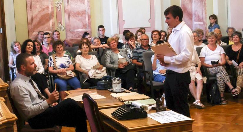 Hogy volt?! A törvényszéki elnök színészként játszotta el a bírót Egerszegen (galéria) - Zaol