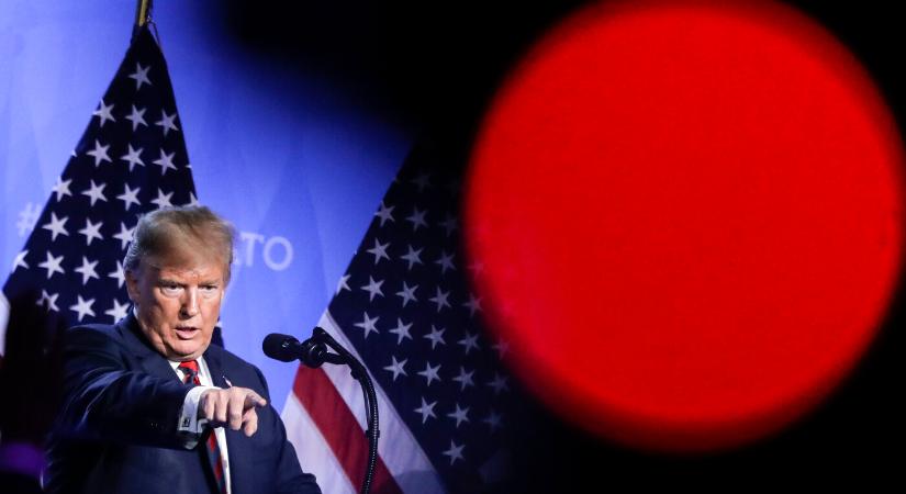 Trump élesen bírálta Dmitrij Medvegyev nukleáris fegyverekkel kapcsolatos kijelentéseit - Új Szó