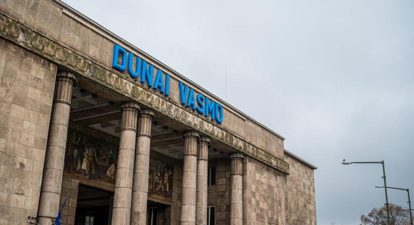 Ábécé sorrendben rúgtak ki 1700 dolgozót a dunai vasműből - 24.hu