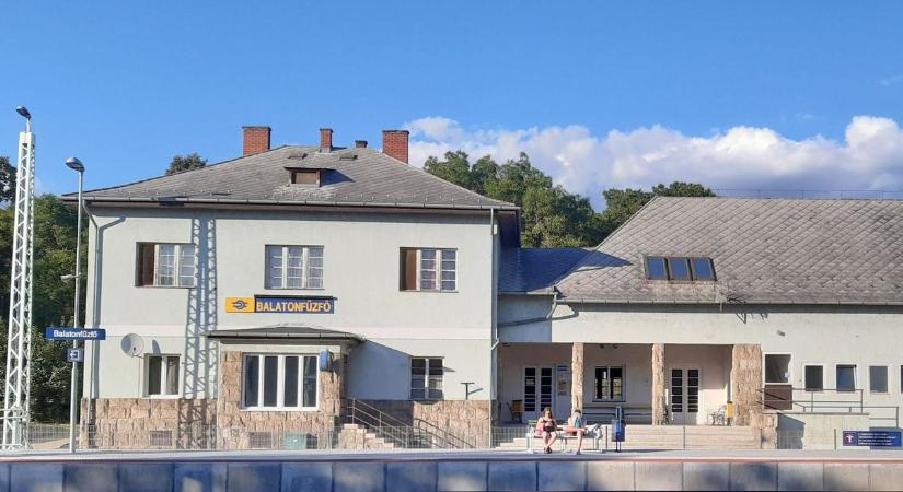 Új módszerrel próbálkozik a MÁV-csoport több Balaton-parti vasútállomáson - Veol