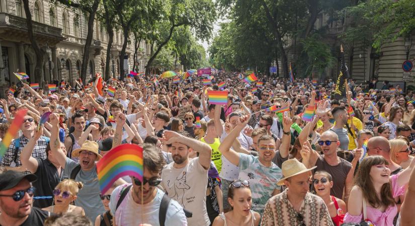 Előfordulhat, hogy a Budapest Pride-felvonulás olyan közterületet is érint majd, amit egy szélsőjobboldali szervezet már lefoglalt - Népszava