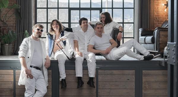 Akusztikus balladával jelentkezett az Adam Lost Eve – megérkezett a „Sore” - Rockbook