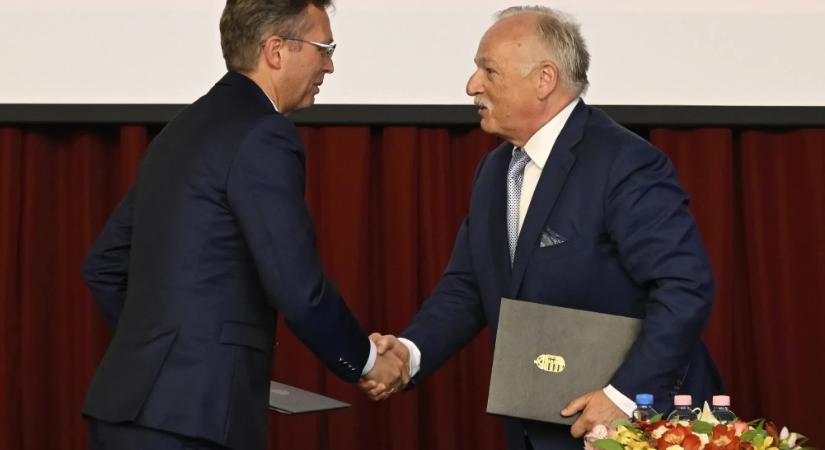 A Mol beszállt a BME fenntartásába: új korszak a magyar felsőoktatásban - IT Business