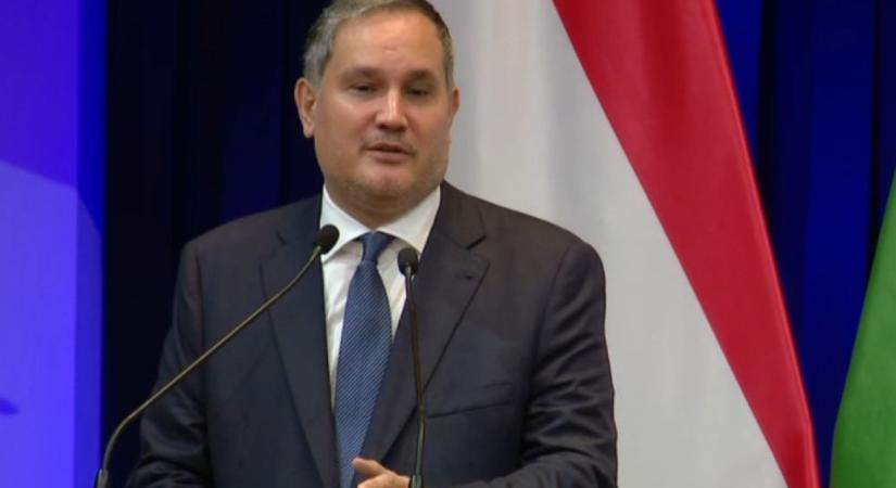 1386 milliárd forintnyi dollárhitelt vett fel a kormány - Magyar Hang