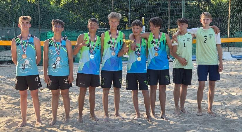 Szolnoki strandröplabdázók dobogón a budapesti tornákon - Szoljon