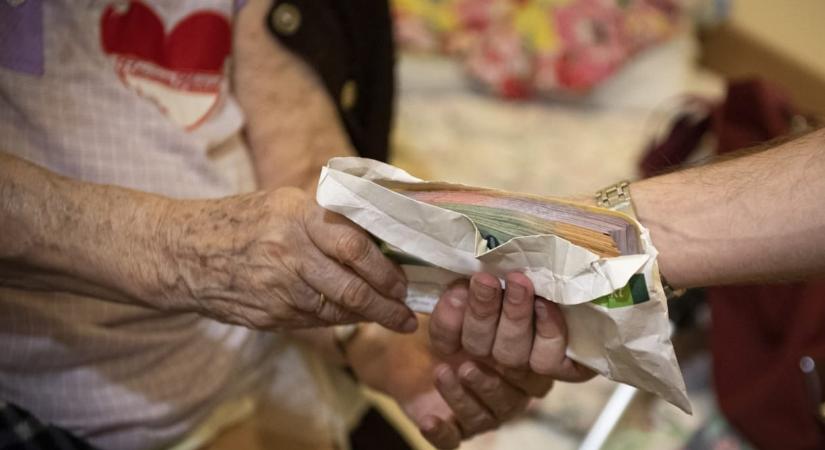 Banki hackertámadásról szóló mesével csaltak ki 32 millió forintot egy zuglói nyugdíjastól - HVG - Itthon