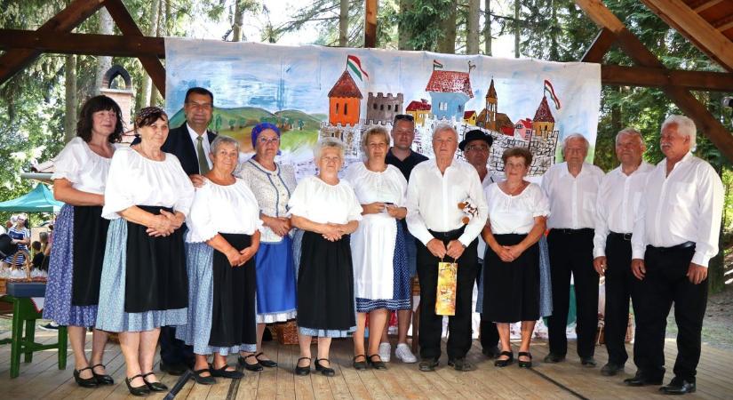 Ringlis, főzés, véradás. Retró hangulatú falunap Zalában (galéria) - Zaol