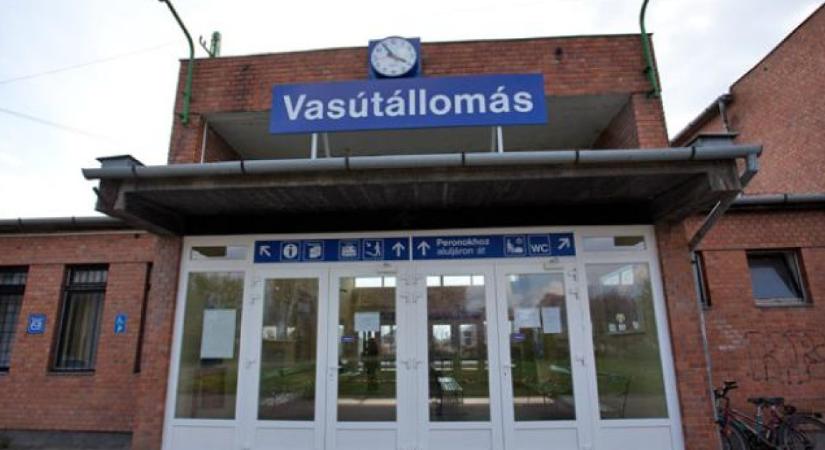 Pintér Sándor bizalmasai biztosíthatják a MÁV-pénztárak felügyeletét - MFor
