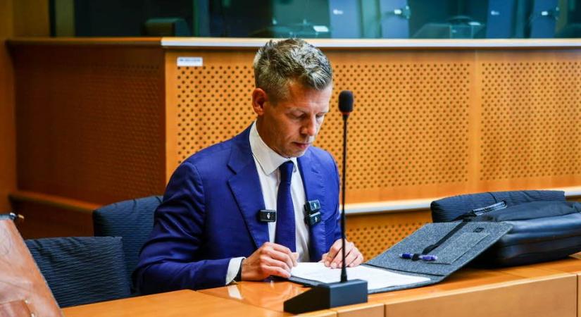 Polt Péter és Orbán Viktor kreálmányának tartja a mentelmi ügyét Magyar Péter - kontroll.hu