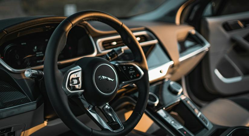 Félmilliárd dollárral száll be a Bitcoinba a Jaguar és Land Rover restaurátor - Kriptomagazin