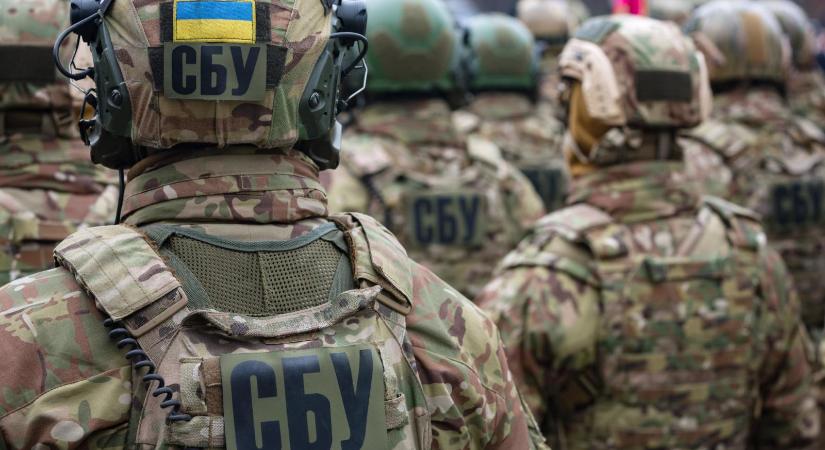 Életfogytiglani börtönre számíthat egy 16 éves ukrán fiú, aki az oroszokat ukrajnai célpontokhoz „vezette” - Népszava