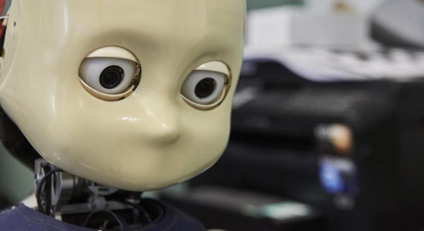 Babaarcú, repülő humanoid robotot mutattak be - 24.hu