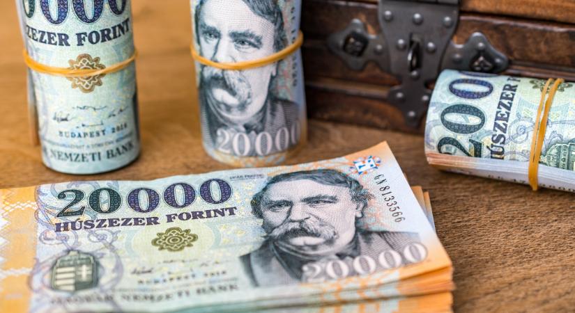 Ilyen bankszámlákra menekítik a pénzüket gyorsan a magyarok, valami elkezdődött? - Femcafe.hu