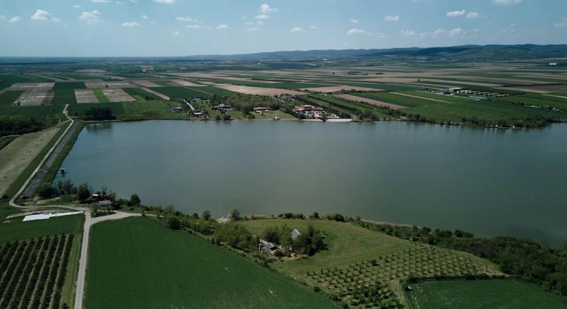 Nagy a baj: vészesen alacsony a Balaton és a Velencei-tó vízszintje - Pénzcentrum - Utazás