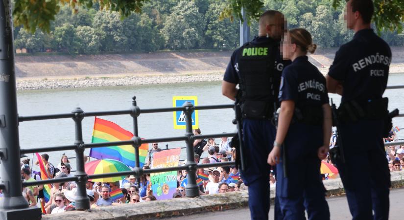 Budapest Pride: nem állhat karba tett kézzel a rendőrség, az engedély nélküli gyűlés résztvevőit is meg kell védeniük - Blikk