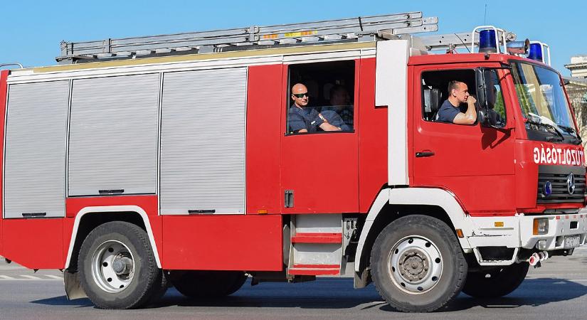 Tüzek lobbantak fel országszerte - Magyar Hang