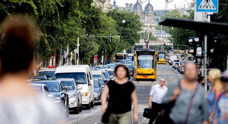 Kész Budapest vészforgatókönyve, amely augusztus 20-án fél napra leállítaná a tömegközlekedést - Index - Belföld