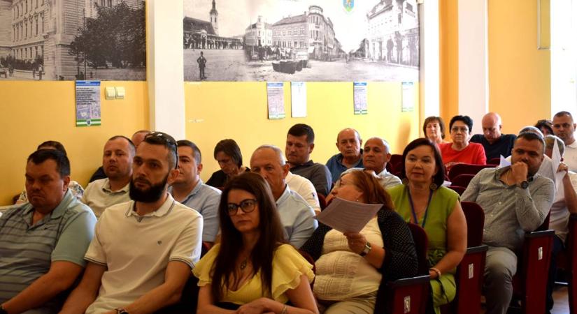 Fontos döntések születtek a Beregszászi Városi Tanács soros ülésén - Kárpátinfo