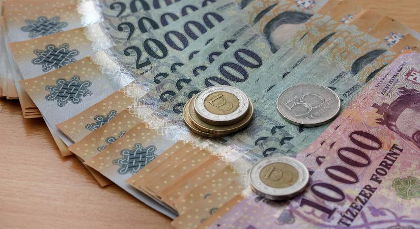 Öt év alatt megduplázódott a magyar államadósság – itt követhető élőben - Debreceni Nap