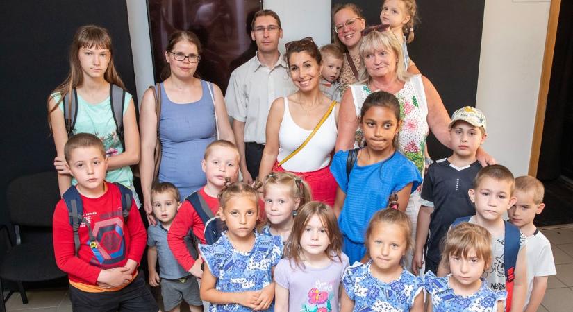 Tűzkő Sándor megmutatta a családjukból kiemelt gyerekeknek, hogy "Élni jó" (galéria) - Feol