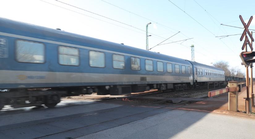 Vészhelyzeti vágányzár lesz szerdán a 80-as vasútvonalon - Blikk - Kvíz