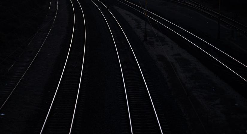 Vészhelyzeti vágányzár lesz szerdán a Budapest-Miskolc vonalon - 24.hu