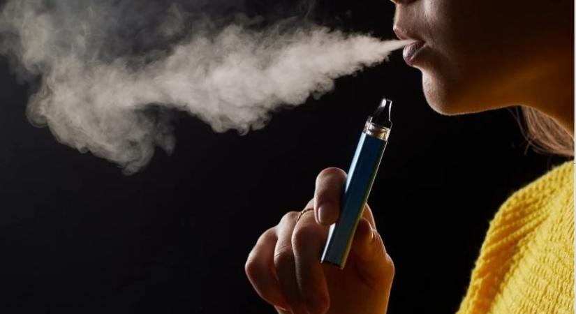 Betiltanák az egyszer használatos elektromos cigarettákat – Ti mit gondoltok róluk? - Körkép