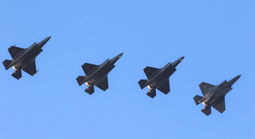 Nagy-Britannia nukleáris fegyverek hordozására alkalmas F-35-ös harci repülőgépeket vásárol - HírTV