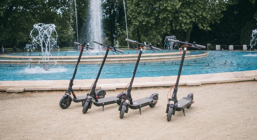 Rollertagadó vagyok, úgyhogy teszteltem egyet – Xiaomi Electric Scooter Elite teszt - PC Guru