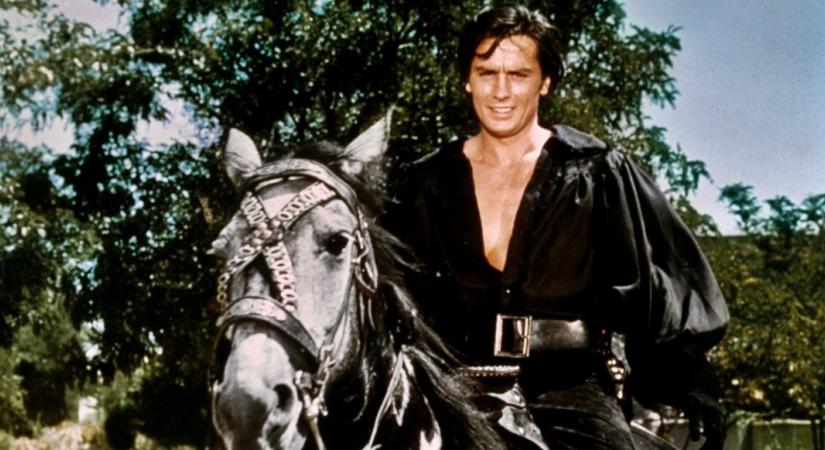 Alain Delon volt A fekete tulipán sztárja: így nézett ki utolsó napjaiban a színészlegenda - Filmezzünk!