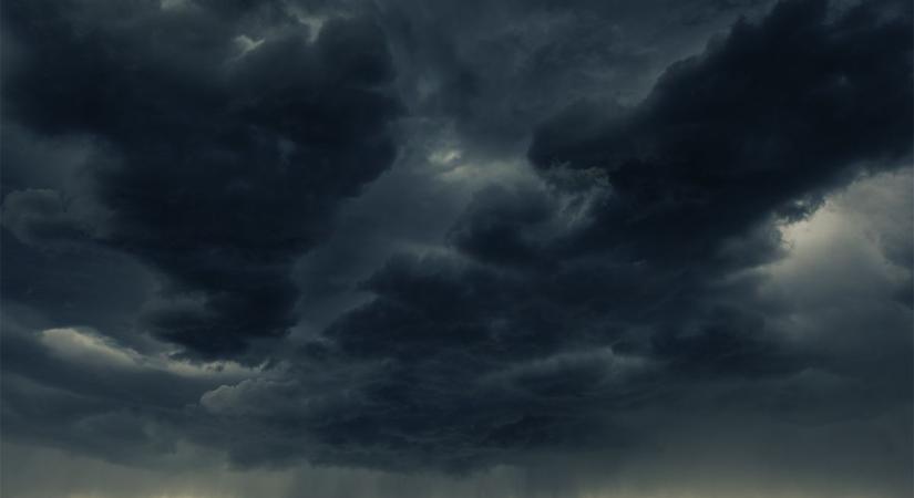 Jéggel és erős széllel csap le a vihar, mutatjuk, hova adtak ki riasztást - BAON