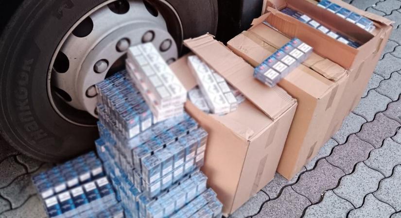 Milliókat érő pöfi-készlettel bukott le – még a kamionstopot is lazán figyelmen kívül hagyta - Szon