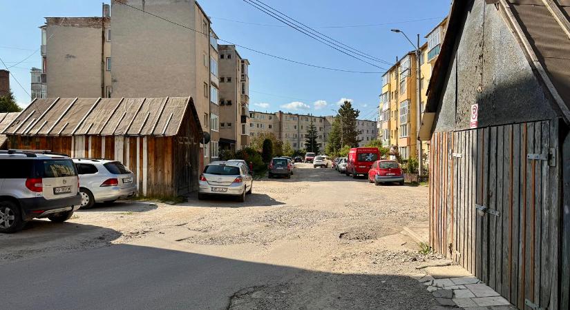Pályázat segítségével fejlesztenék a gyergyószentmiklósi Virág-negyedet - Maszol