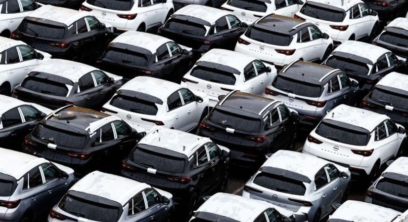 Bukdácsol a Tesla, tarol a Volkswagen az európai autópiacon - VG